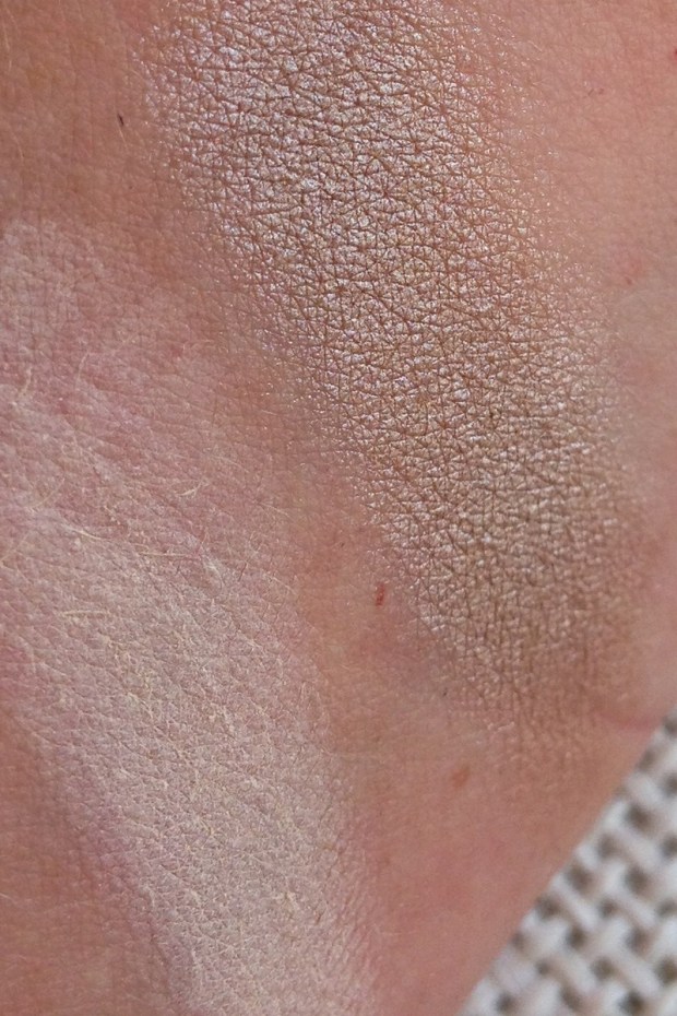 Superbe découverte sur la pigmentation et l'opacité des deux dernières teintes neutres!