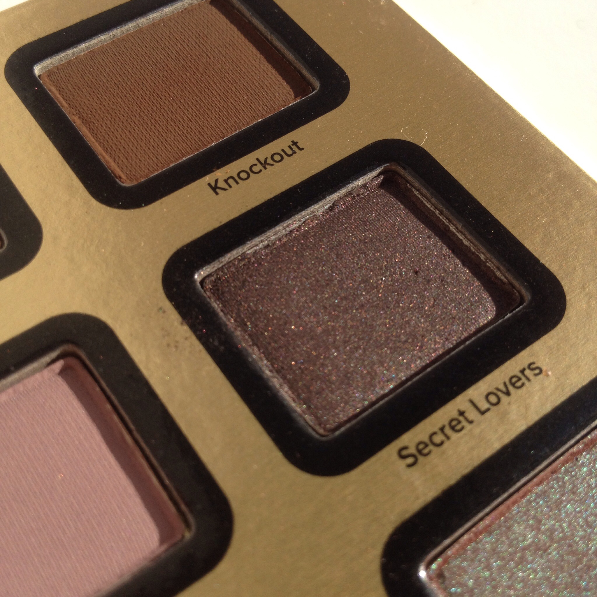 Cosmetics Obsession, image size:2048x2048