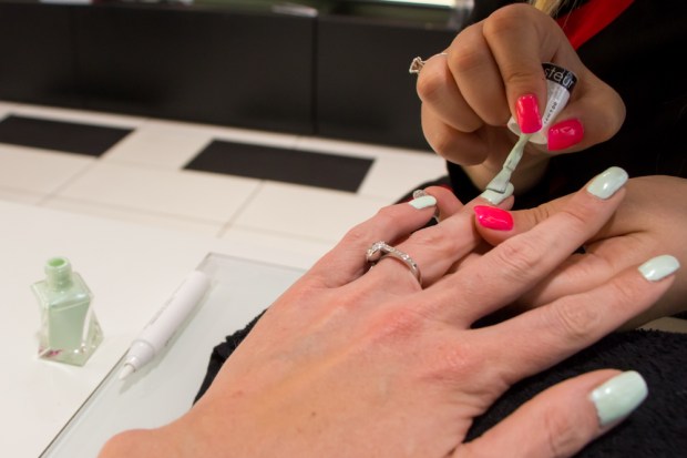 zip me up sephora essie