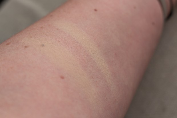 Dupe Banana Contour Kit ABH