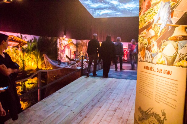 marche-flottant-foire-de-caen