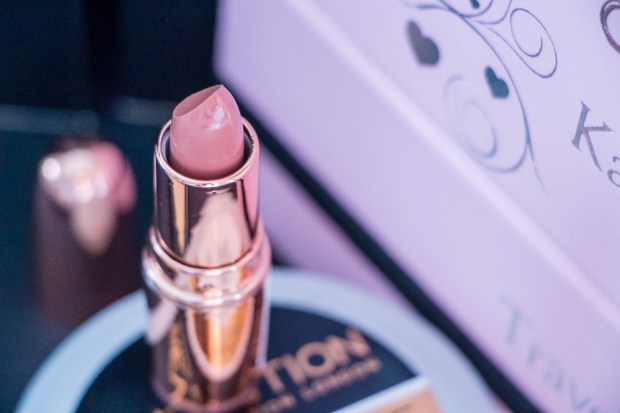 chauffeur-rose-gold-lipstick-makeup-revolution