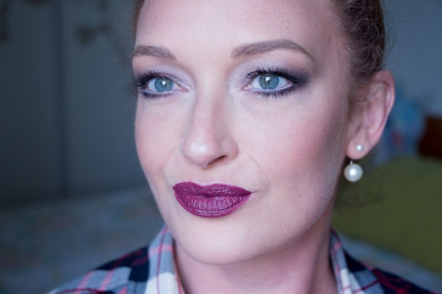 makeup-144-ultimate-eyeshadows-palette-dark-lips