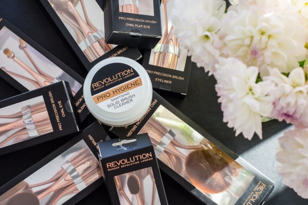 revolution-precision-oval-brushes-makeup-revolution