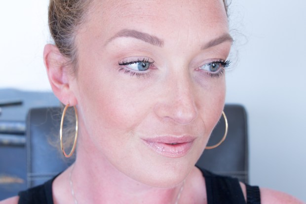 1944-paris-mascara-volume-revue