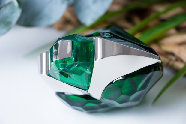 aura-mugler-nouveau-parfum-femme-flacon