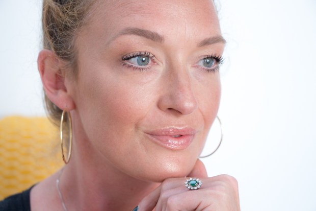 becca-opal-shimmering-skin-perfector-maleup-look