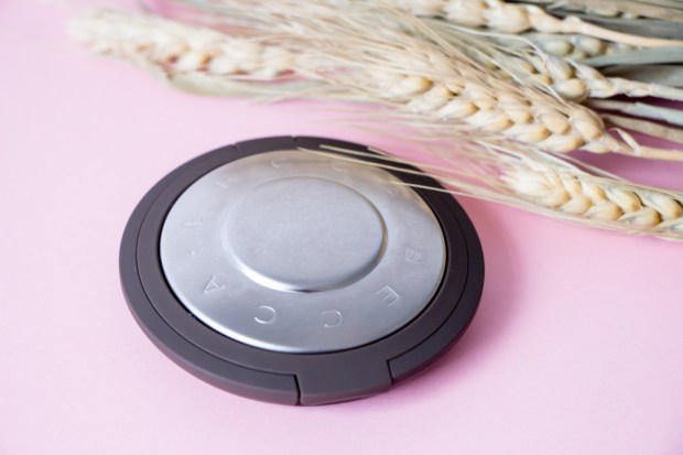 becca-opal-shimmering-skin-perfector-packaging