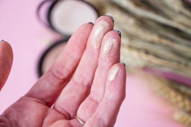 becca-opal-shimmering-skin-perfector-photos