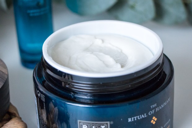 rituals-the-ritual-of-hammam-brume-corps