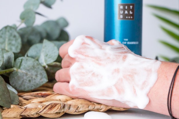 rituals-the-ritual-of-hammam-mousse-douche-gel