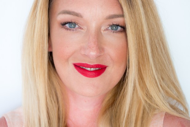 1944-paris-makeup-look