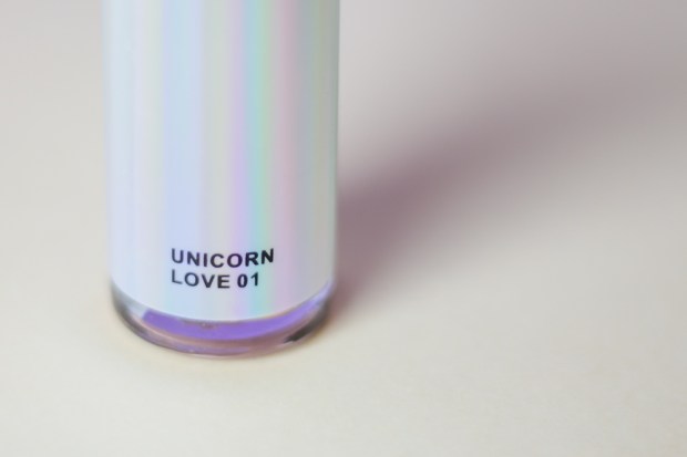 drop-and-glow-highlighter-djulicious-cosmetics-unicorn-love-flacon