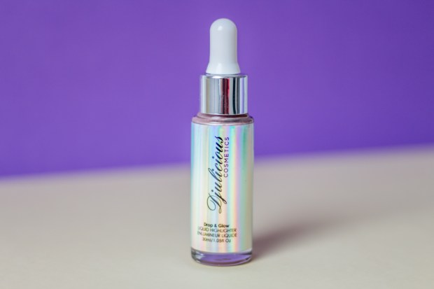 drop-and-glow-highlighter-djulicious-cosmetics-unicorn-love-packaging