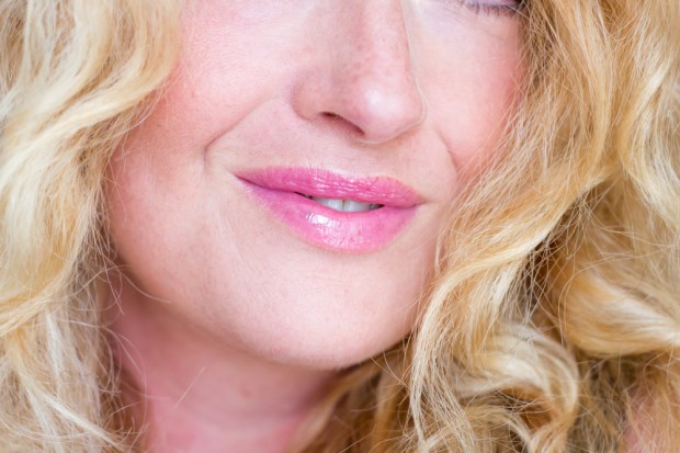 huile-confort-eclat-minute-clarins-teinte-candy-avis