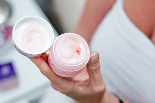 creme-de-beaute-lifting-cou-dr-pierre-ricaud-texture