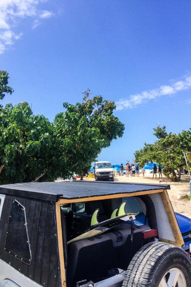 sint-maarteen-maho-beach-parking