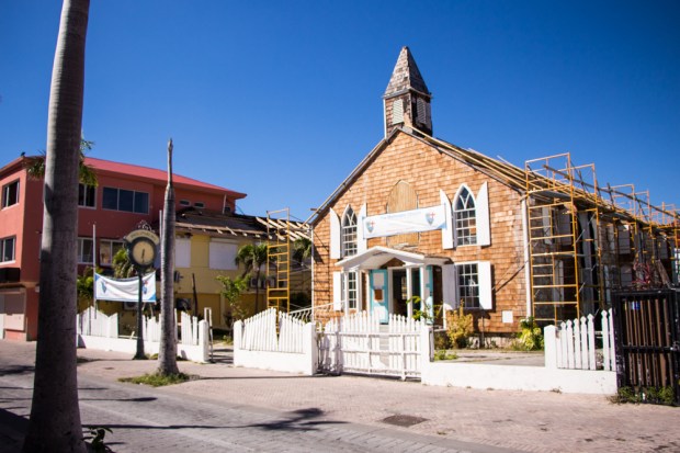 sint-maarten-philipsburg-methodist-church-back