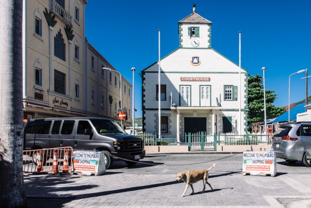 sint-maarten-philipsburg-court-house