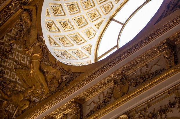 chateau-versailles-oeil-de-boeuf