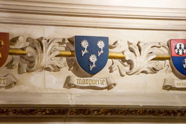 chateau-fontaine-henry-blason