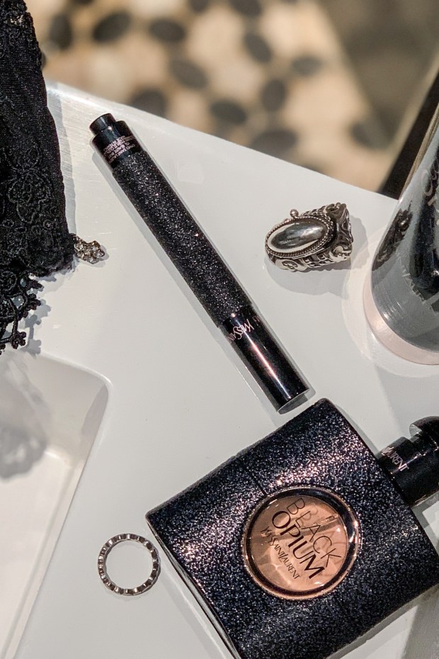 Black Opium Click and go Yves Saint Laurent