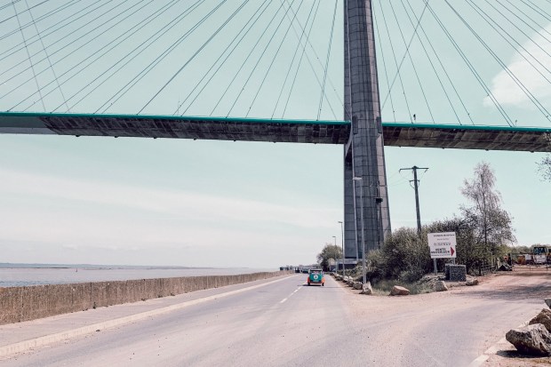 Vue sur le Pont de Normandie à bord d'une 2CV