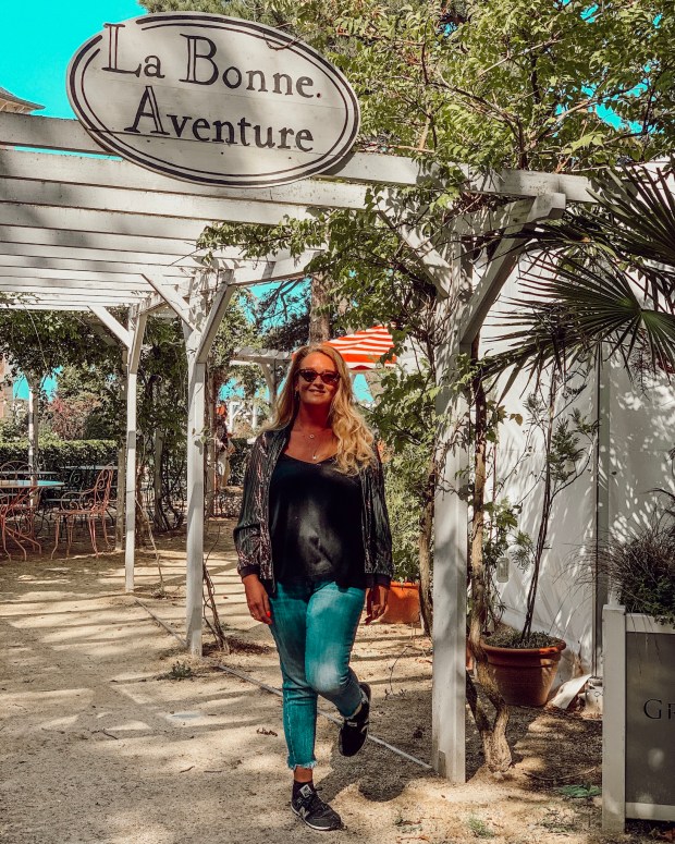 Restaurant La Bonne Aventure dans le Jardin Dior à Granville