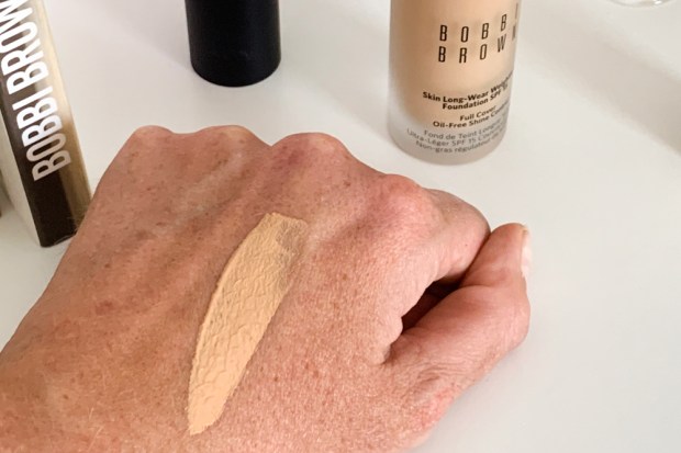 Swatch du fond de teint Bobbi Brown